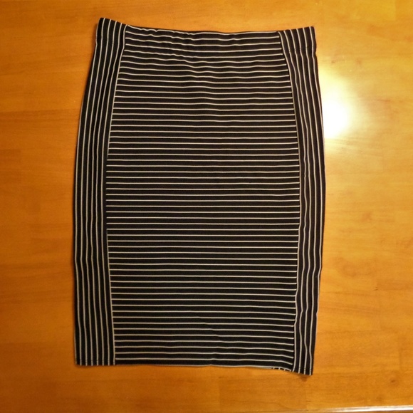Max Studio striped stretch pencil skirt - Picture 3 of 5